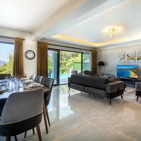 With Sea View And Heated Pool Mariposa Fethiye