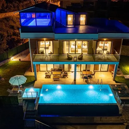 Villa With Sea View And Heated Pool Mariposa