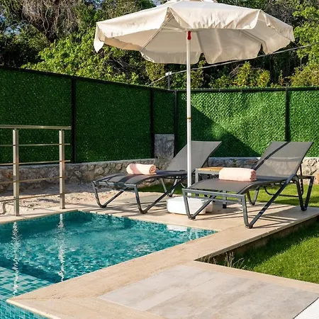 With Sea View And Heated Pool Mariposa Villa Fethiye