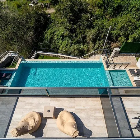 With Sea View And Heated Pool Mariposa Villa *
