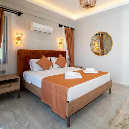 Villa With Sea View And Heated Pool Mariposa
