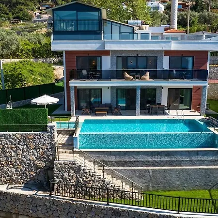 With Sea View And Heated Pool Mariposa Villa