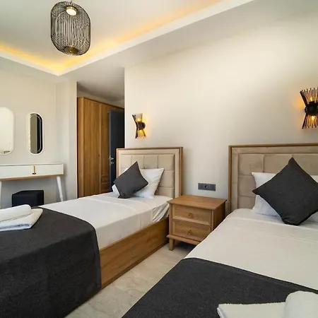 With Sea View And Heated Pool Mariposa Fethiye