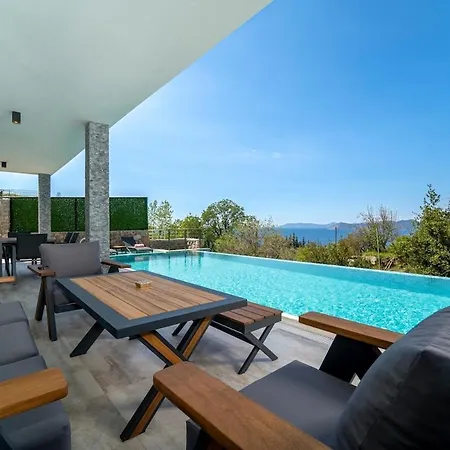With Sea View And Heated Pool Mariposa Villa