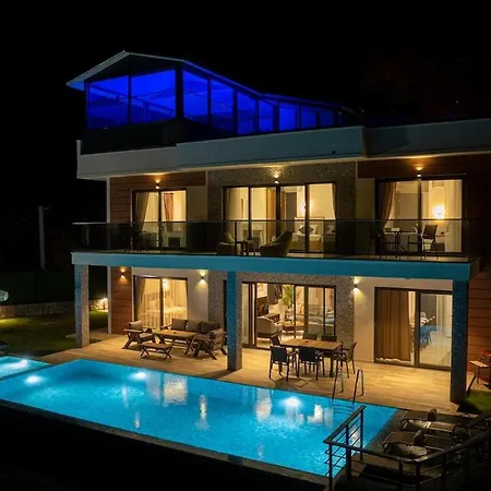With Sea View And Heated Pool Mariposa Villa Fethiye