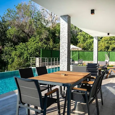 With Sea View And Heated Pool Mariposa Villa *