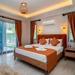 With Sea View And Heated Pool Mariposa 페티예