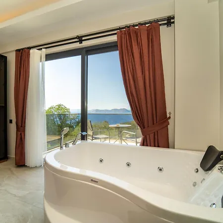 With Sea View And Heated Pool Mariposa Vila *