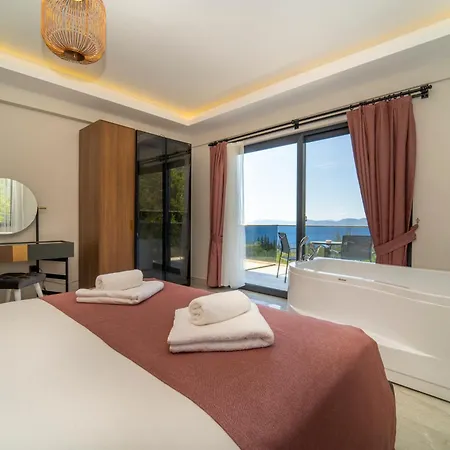 Villa With Sea View And Heated Pool Mariposa